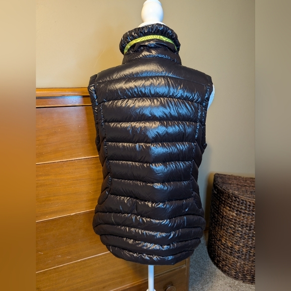 Halifax Traders Black Down Filled PUFFER Vest Green Accents SZ L - Picture 8 of 10